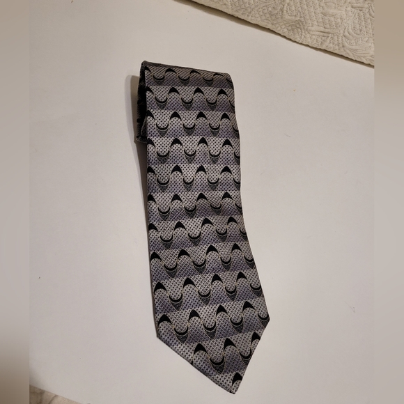 New Fratelli -  Tie - 100% Silk Hand Made in Italy- Formal Wear - Picture 8 of 8